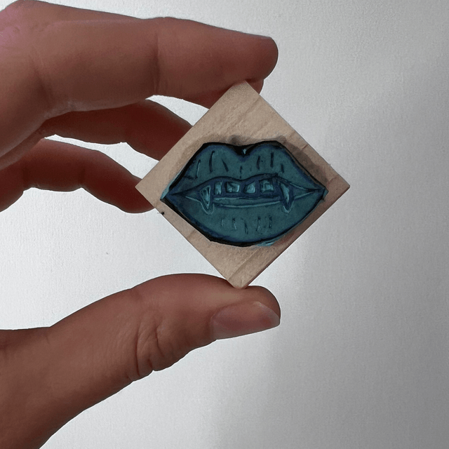 Tampon vampire (Jour 24 - Stamp-Tober 2025)